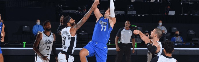 NBA-东契奇压哨绝杀快船，终结对手四连胜登顶西部引热议